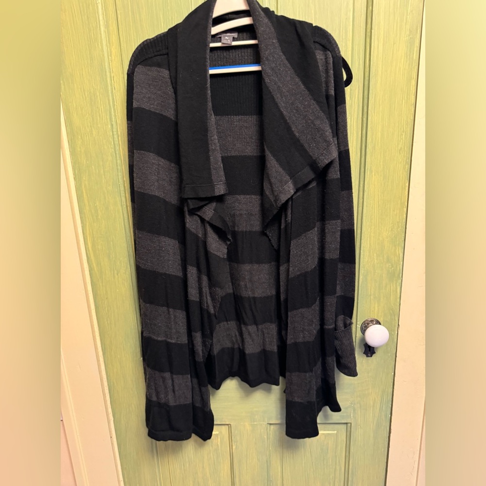 Women’s Eddie Bauer sweater, xl black and charcoal stripe. EUC
